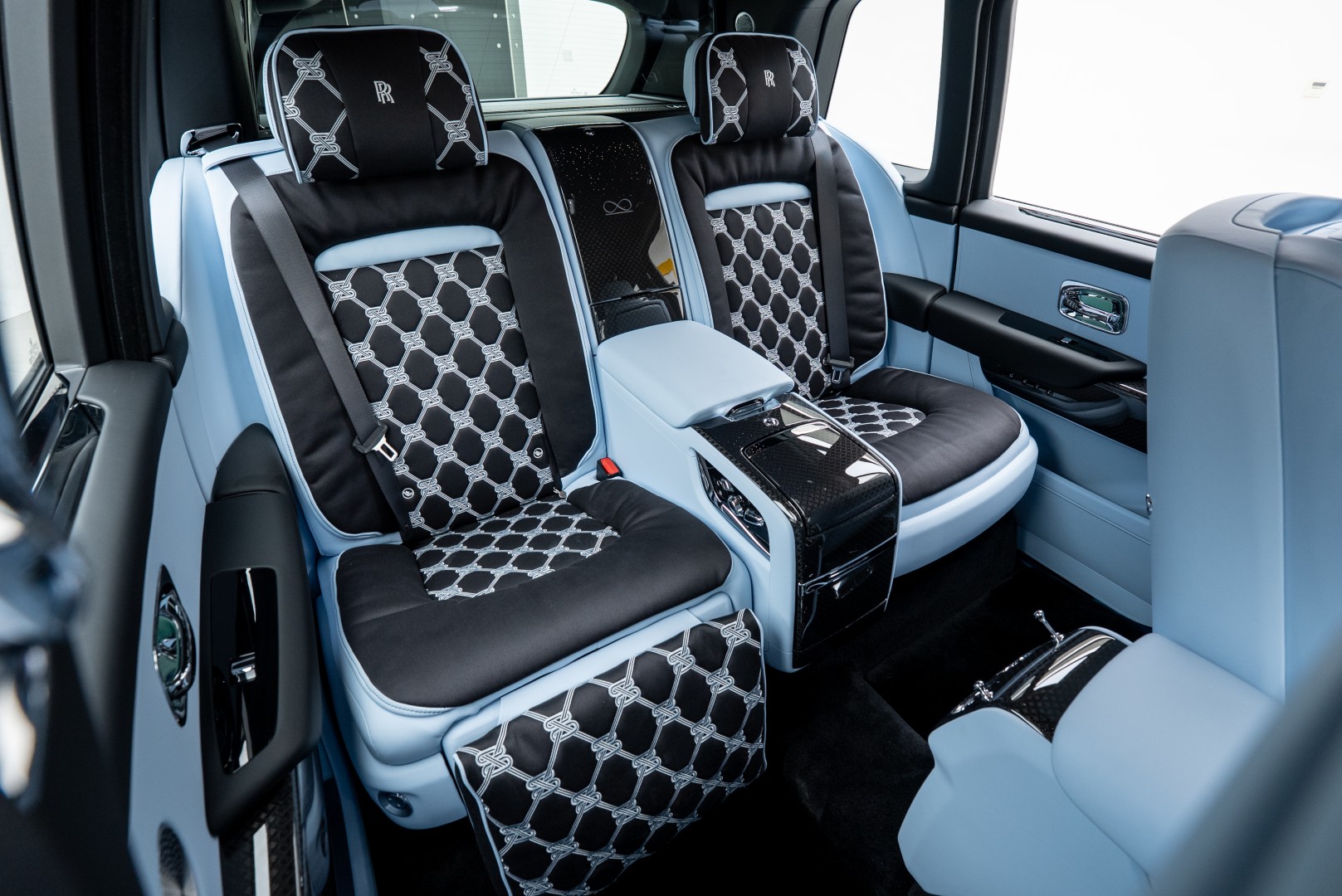 2026 ROLLS ROYCE CULLINAN | BALCK BADGE | GCC | DEALER WARRANTY SERVICE